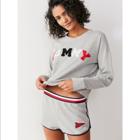 urban outfitters tommy hilfiger